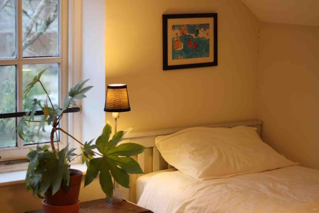 Trinity Annexe An Adorable First Floor Light And Lofty Space Within An Aonb Godmanstone Exterior photo